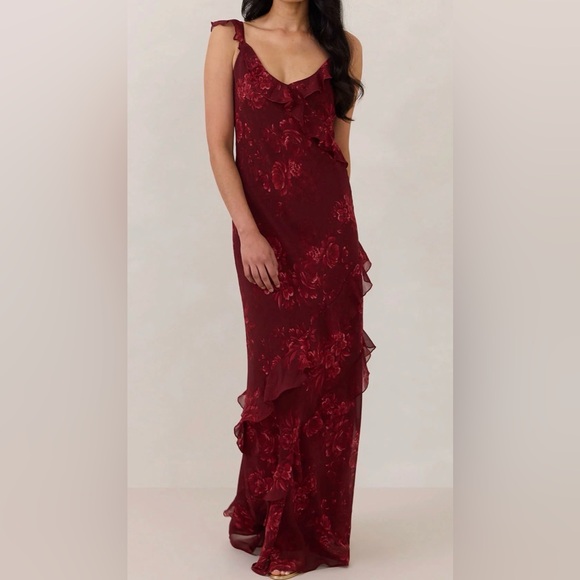 Park & Fifth Dresses & Skirts - Park & Fifth Burgundy Floral Ruffle Midi Dress